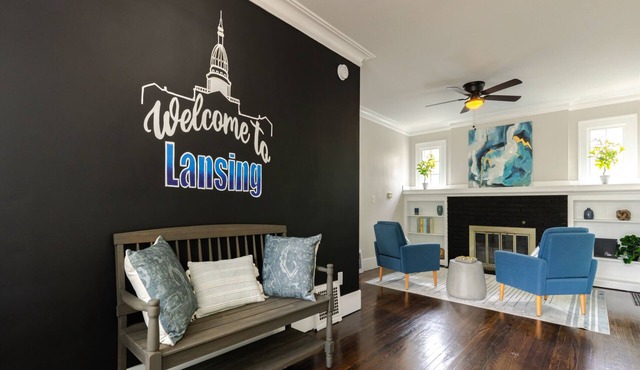 Game Room + 3 bd/2 bath + Family Friendly | Central Lansing