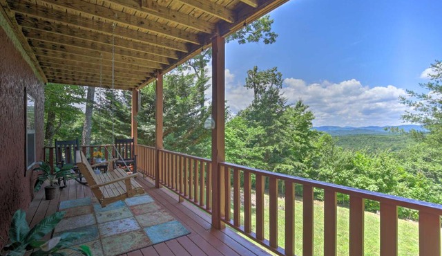 Game Room and Fire Pit Picturesque Cabin in Murphy