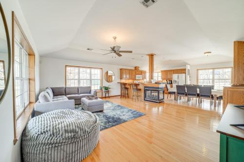 Game Room and Large Yard Vinita Farmhouse!