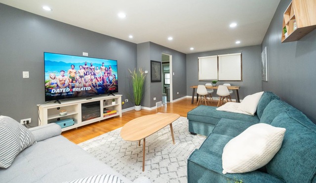 Game Room, Basketball Court, Fire Pit and more!