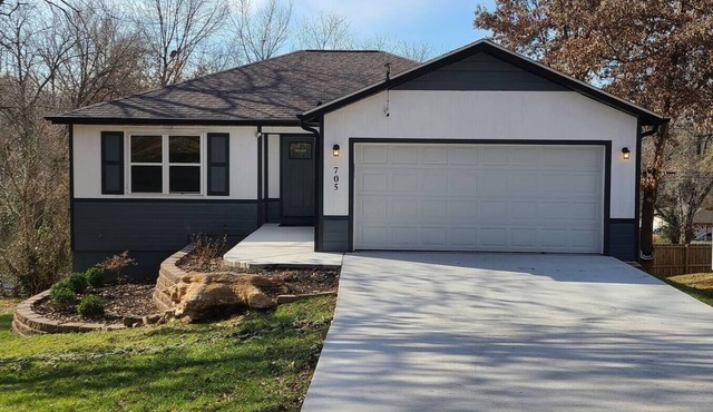 Game Room/Big TVs King Beds -4 Min to Finley Farms