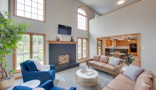 Game Room & Covered Patio: Hummelstown Hideaway