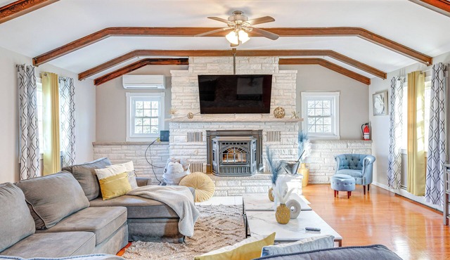 Game Room, Deck & Fire Pit: Covington Township Gem