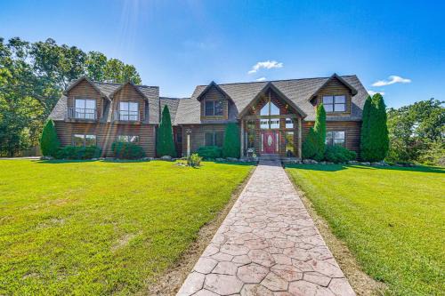 Game Room, Deck & Yard: Lake of the Ozarks Retreat