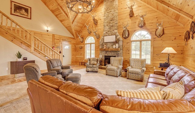 Game Room + Fire Pit: Sprawling Westfield Retreat!