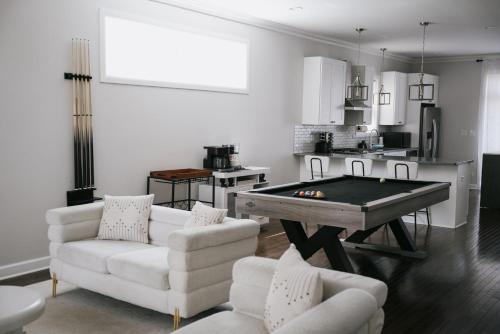 Game Room, Firepit, Playground, Gym, Billiard