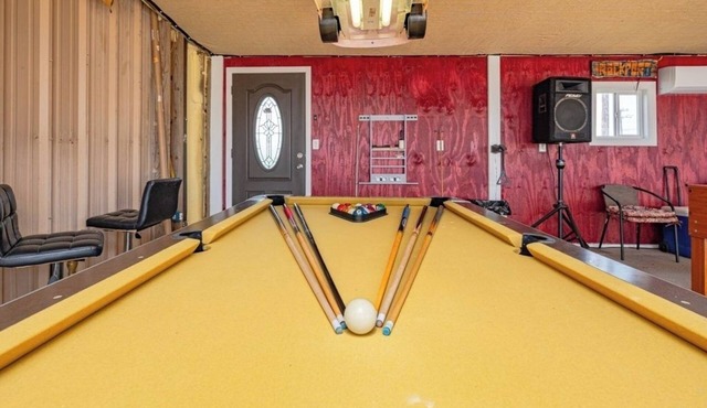 Game Room Fishing/Duck Hunts Bar Fire Pit