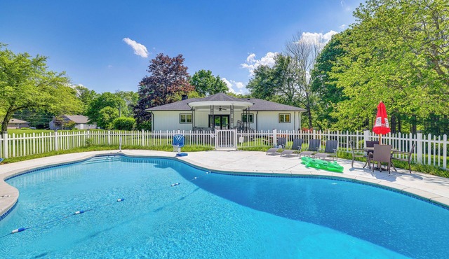 Game Room & Hot Tub! Cresco Family Home