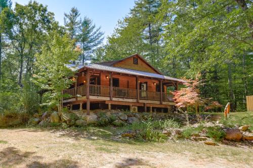Game Room + Lake Access: Wooded Retreat in Jay
