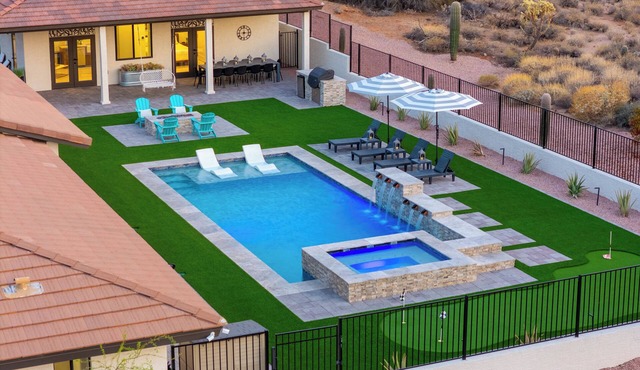 Game Room! Luxury Group Getaway in Fountain Hills