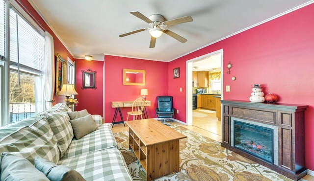 Game Room & Yard: Charming North Creek Home!