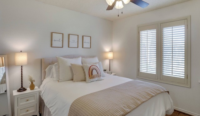 Game Weekend Getaway: Cozy Lubbock Family Home