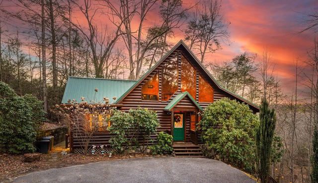 GameRoom PuttPutt HotTub FirePit 6 Min 2 Town