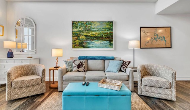 Games, Gorgeous Lake Views, Private Deck, Bunk Bed, Near Silver Dollar City, Free Daily Fun!