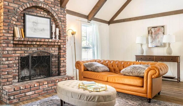 Games Room Bar Pool & HotTub Golf Course Views