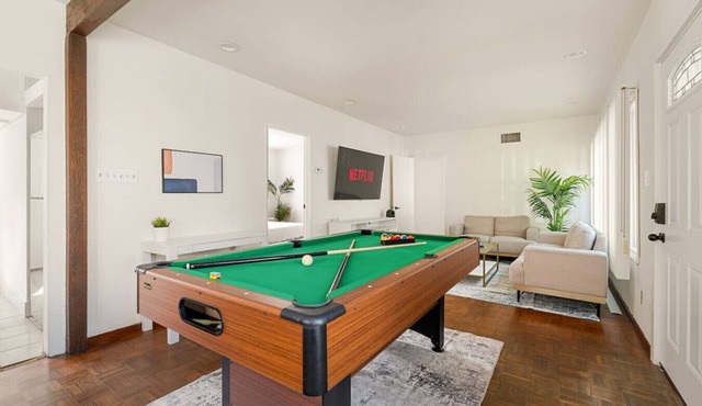Games & Yard | 10 Min to Universal Studios