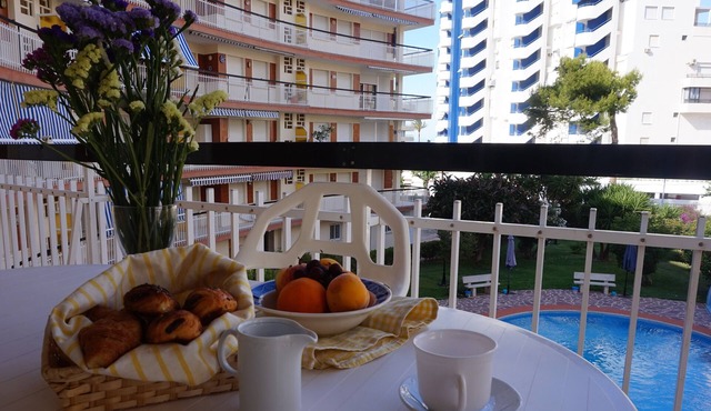 Gandia beach. 3 Bedrooms, double. Swimming pool, parking, 2 minutes from the beach A/C
