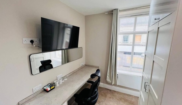 Gaolgate Suites Self Check-in