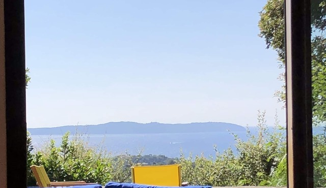 GAOU BENAT PRIVATE ESTATE, BEAUTIFUL HOUSE FACING THE SEA, POOL, ABSOLUTE CALM.