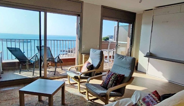 Garbí Love with sea views