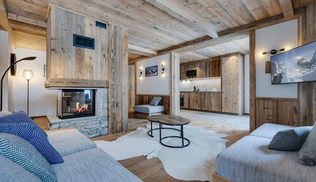 Garden Apartment Near Fornet Slopes - Cozy, Modern, Ski Storage, Parking