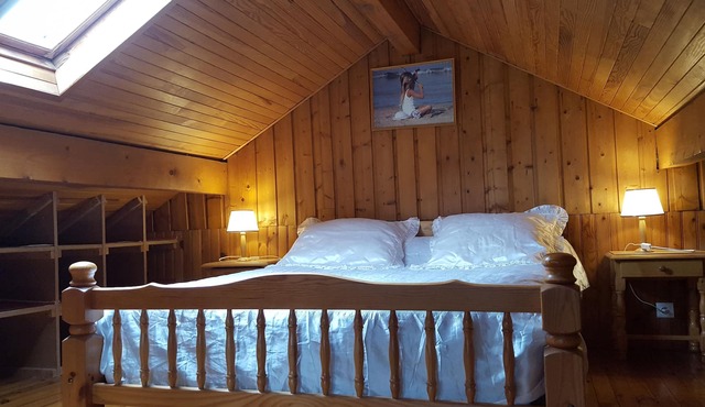 Garden apartment near Lake Annecy, ideal for family holidays .