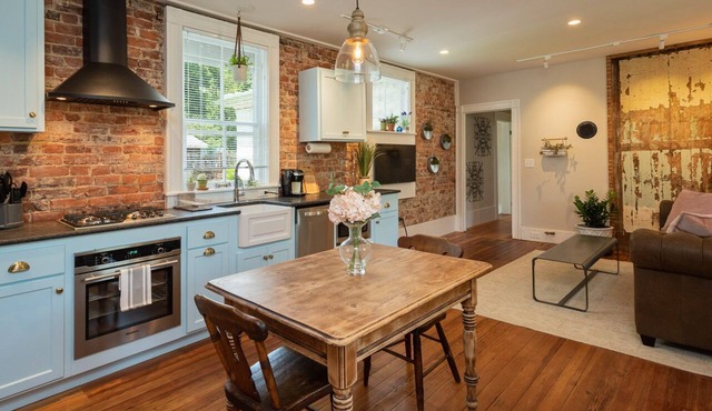 Garden Apt |Lux Extended Stay in Downtown Belmont