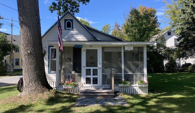 "Garden At Eden" Located In Historic Thousand Island Park On Wellesley Island