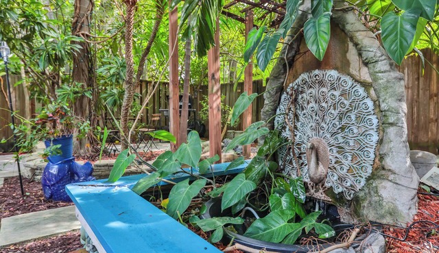 Garden botanical with jacuzzi