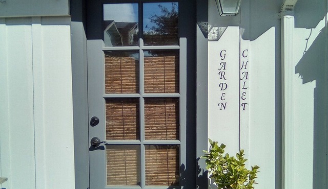 Garden Chalet walking distance to Oldtown Salinas