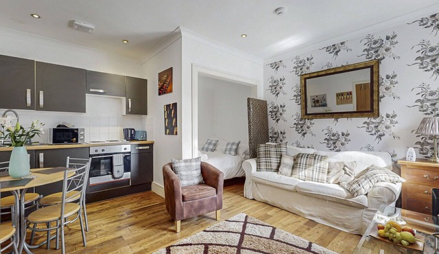 Garden Cottage at Ormidale House