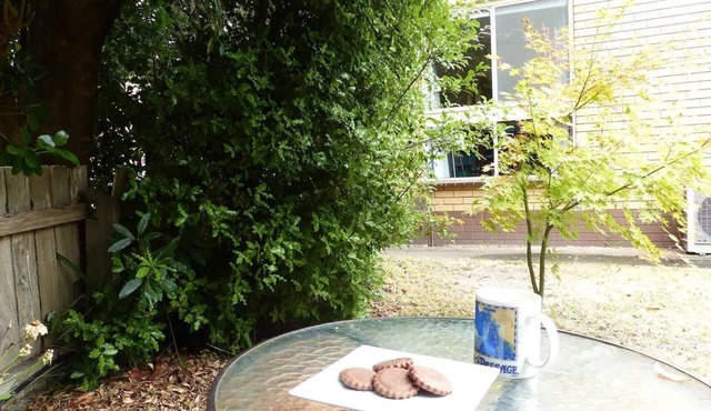 Garden Cottage, Dog Friendly. Wonthaggi.