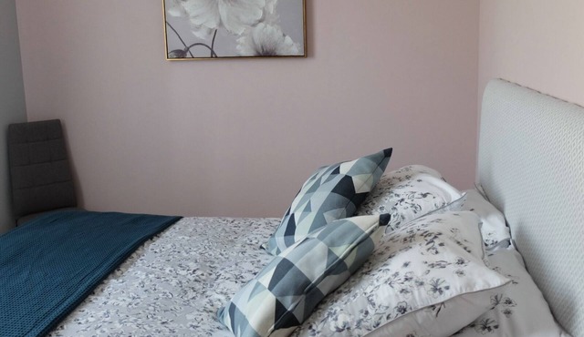 Garden cottage 15 minutes from Reims.