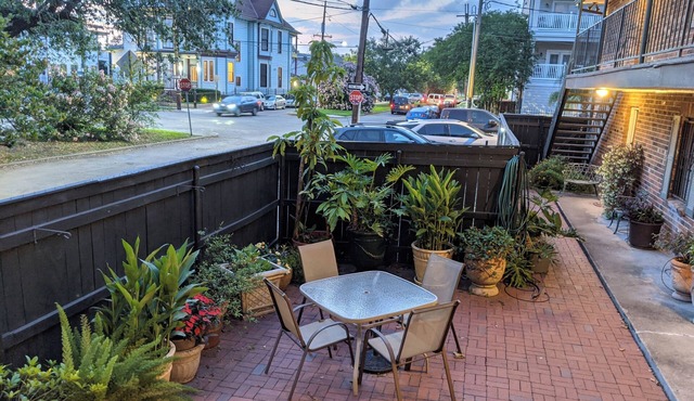 Garden District Gem, Steps from the St. Charles Streetcar STR:GardenDistrictGem