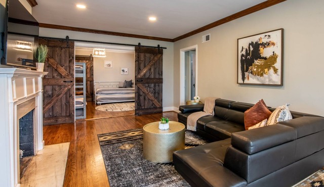 Garden Haven - Family/WiFi/Fenced Backyard/Pets