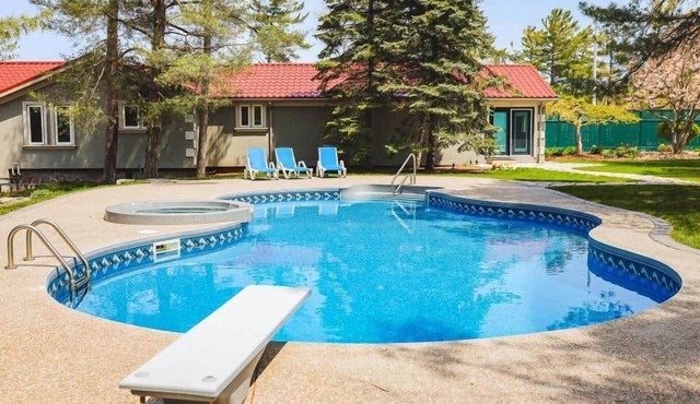 Garden House at Evergreen Resort in Wasaga Beach
