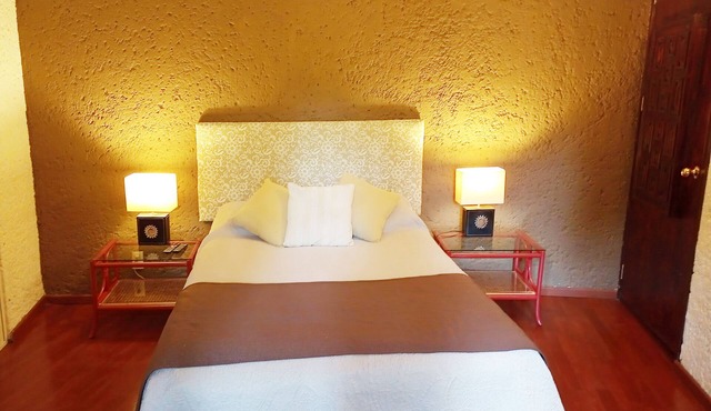 GARDEN HOUSE, WELCOME TO SAN ANGEL NEIGHBOURHOOD