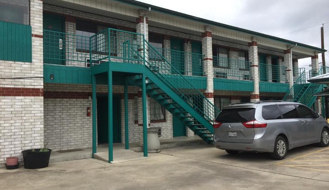 Garden Inn Motel