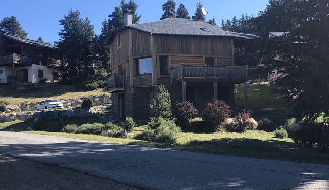 Garden level Chalet les Silènes Bolquere