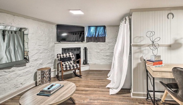 Garden-Level Lexington Apt 2 Mi to UK Campus!