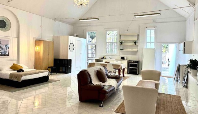 Garden Level Mid Chapel