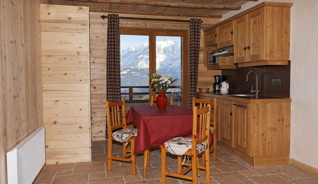 Garden level "Mt Joly", facing the Mt Blanc range, sleeps 1 to 4.