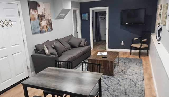 Garden Level Suite,Near Sloans Lake/Jefferson Park