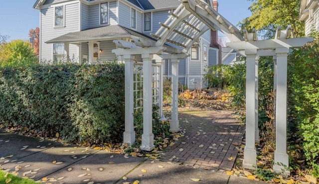 Garden Manor in downtown Corvallis