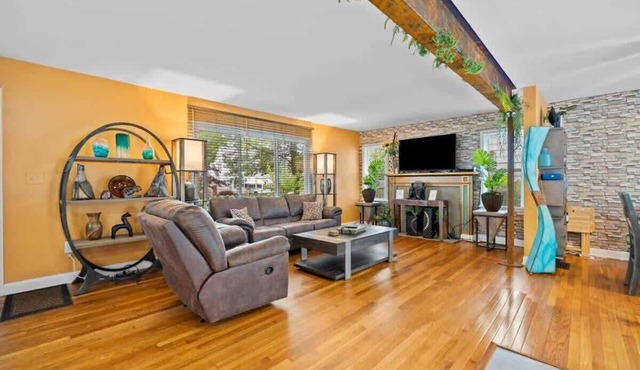 Garden Oasis | Easy Downtown/Attraction Access