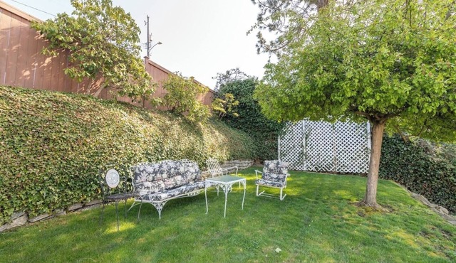 Garden Retreat Deck Dining + Fire Pit