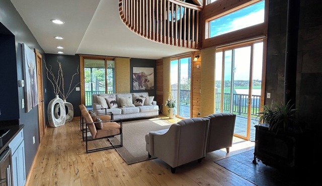 Garden Ridge Retreat- Luxury Farm Stay