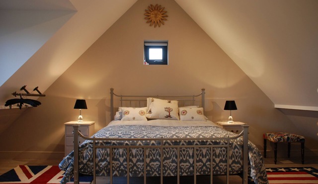 Garden studio cottage on 2 floors in Teffont