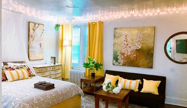 Garden style studio @ Forest Park & City!