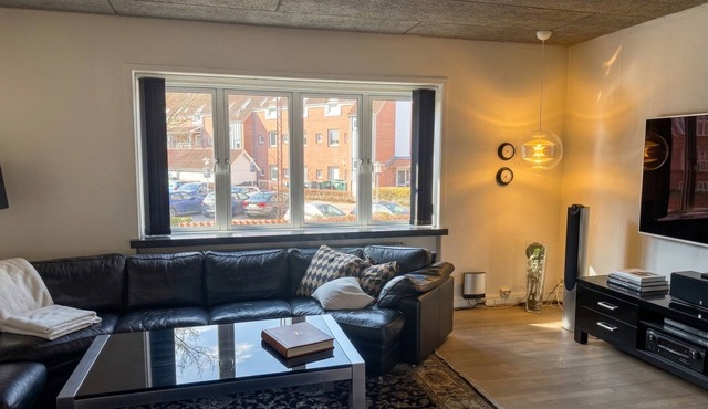 Garden Suite - City Views - Walk to Everything - Esbjerg Island